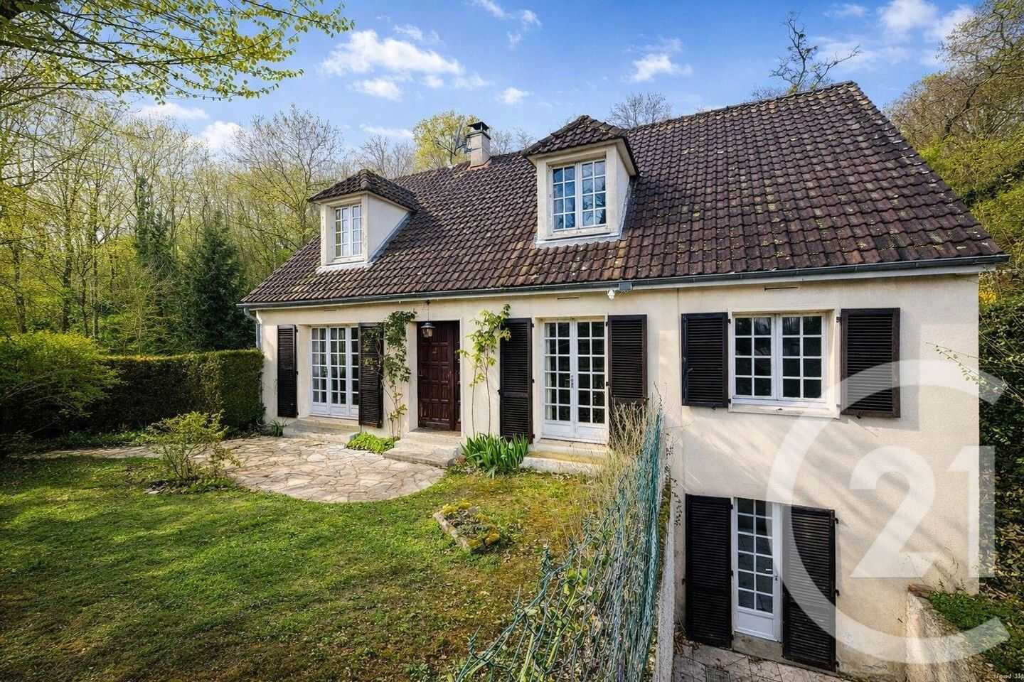 Maison 13 pièces 226 m² · à Limours · 226 m² · 395 000 €