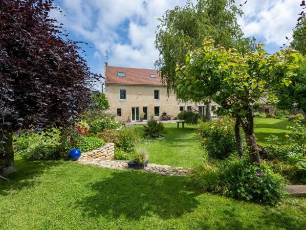 Maison à vendre 525 000 € 6 pièces 5 chambres 260 m² 1 385 m² de terrain Caen 14000