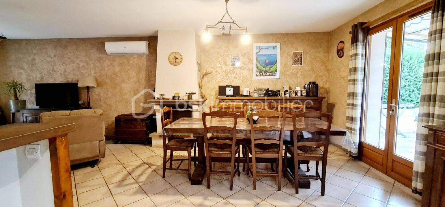 Maison 5 pièces 108 m² · à Villy-le-Moutier · 108 m² · 250 000 €