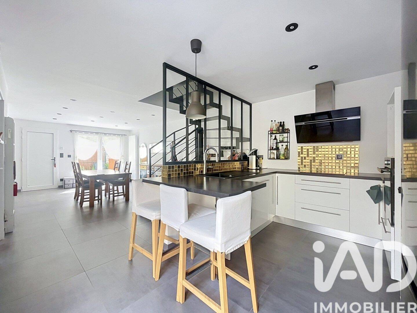 Maison 5 pièces 108 m² · à Tours · 108 m² · 335 000 €