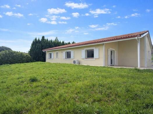 Maison de plain-pied à vendre 209 000 € 4 pièces 3 chambres 105 m² 882 m² de terrain Penne-d'Agenais 47140