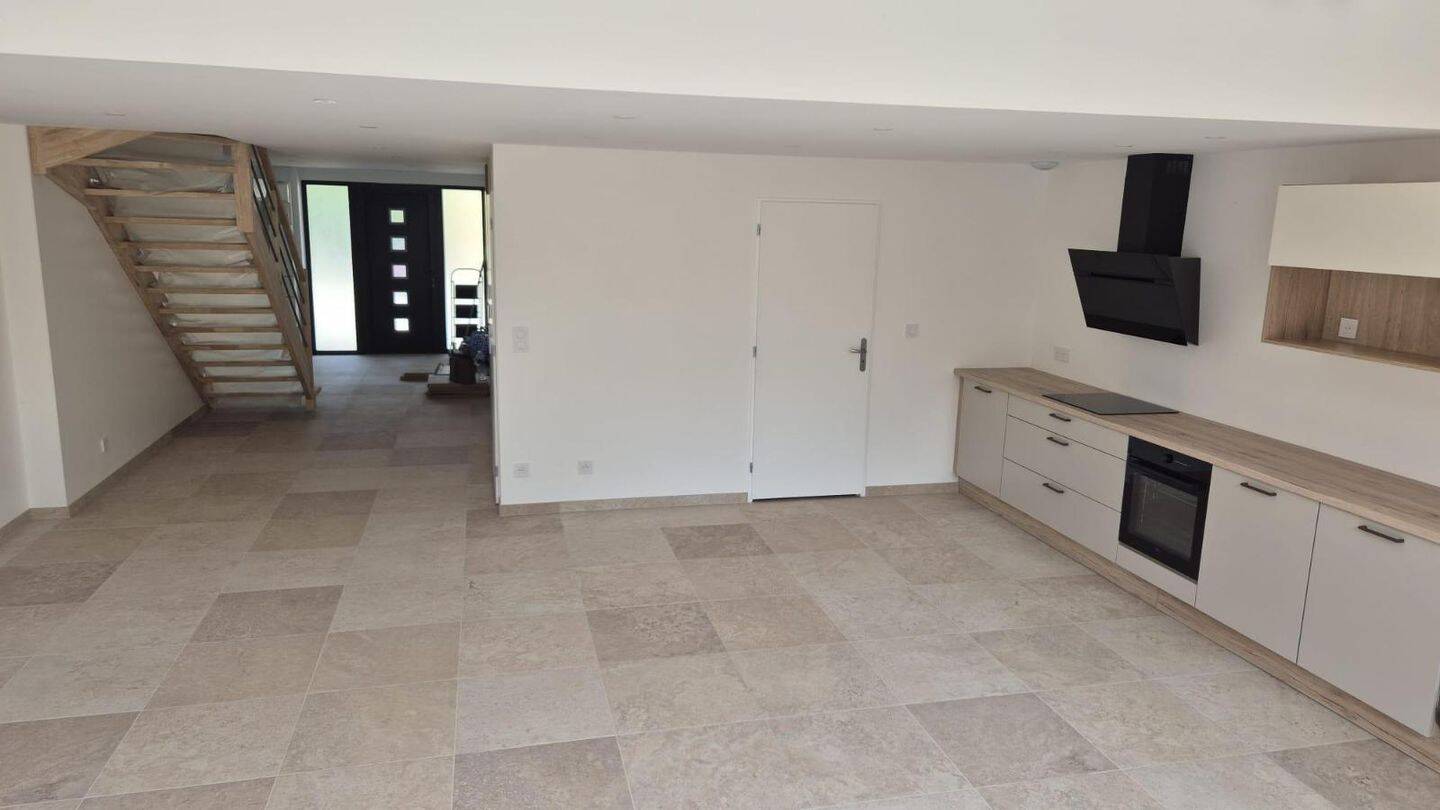 Maison 4 pièces 113 m² · à Oyonnax · 113 m² · 1 300 €/mois
