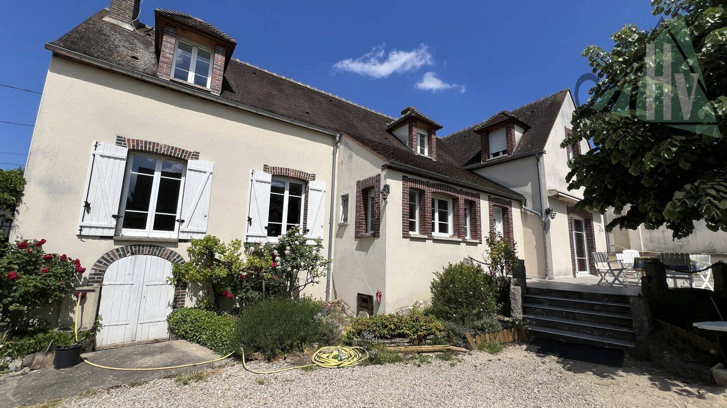 Maison 5 pièces 176 m² · à Sergines · 176 m² · 288 900 €