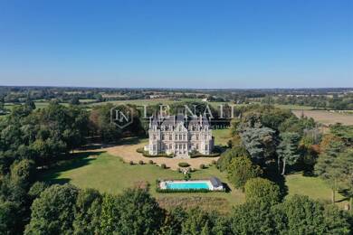 Château à vendre 2 750 000 € 32 pièces 18 chambres 1 500 m² 138 230 m² de terrain Angers 49000