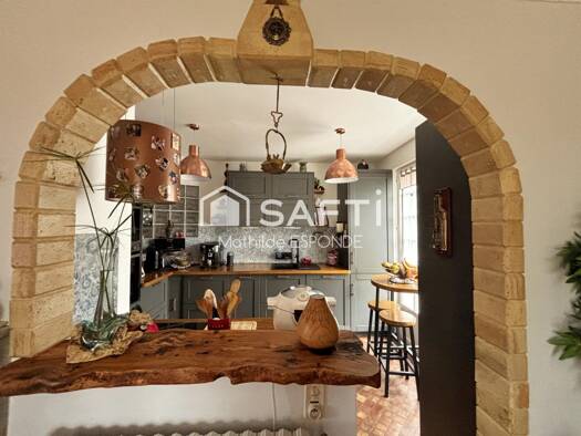 Maison à vendre 316 500 € 6 pièces 5 chambres 205 m² 1 333 m² de terrain Ouest Condom 32100