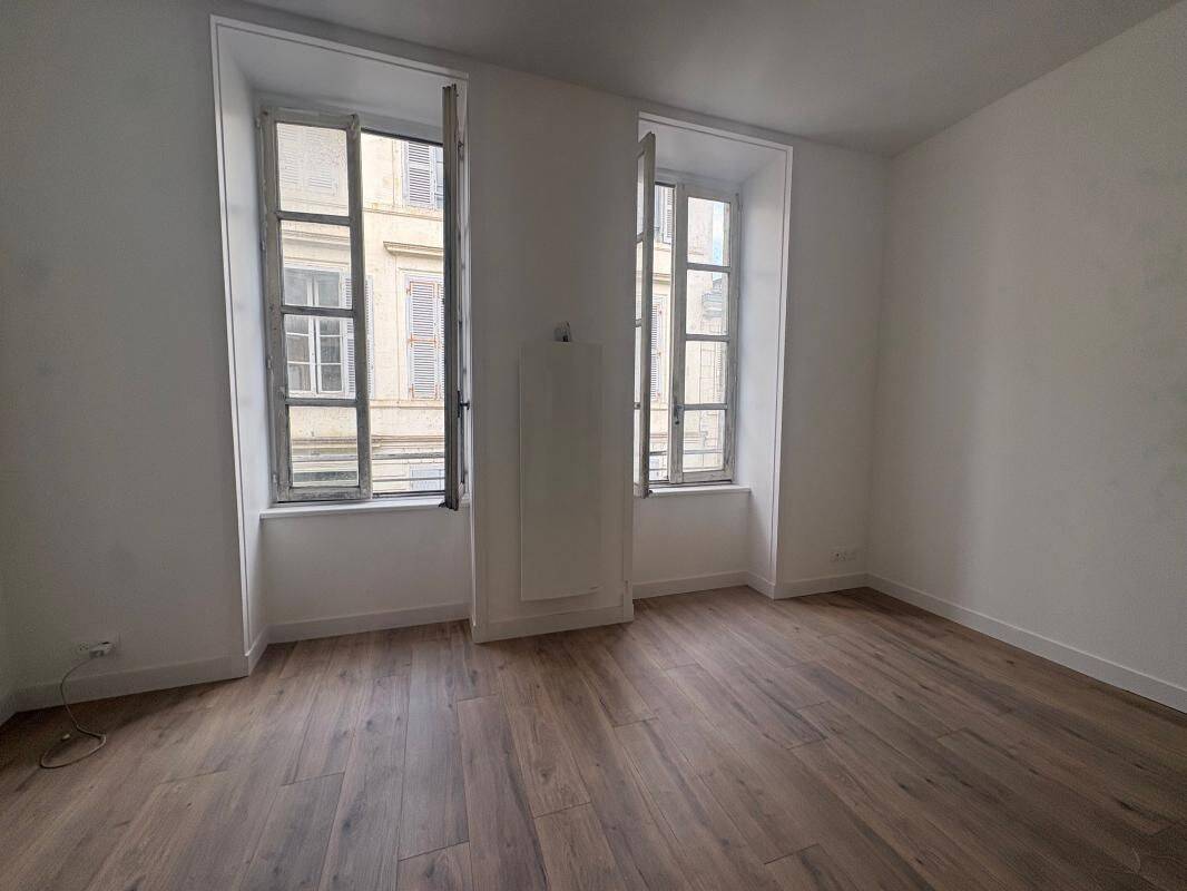 Appartement 1 pièce 30 m² · à La Rochelle · 29,5 m² · 650 €