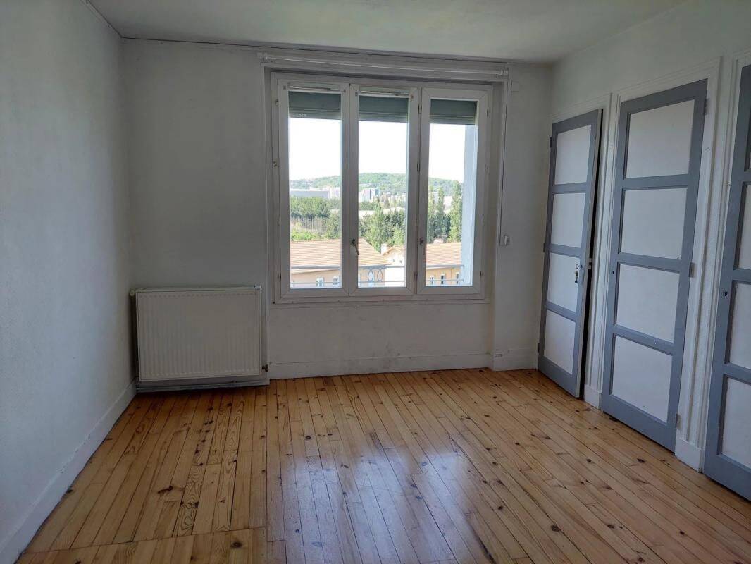 Appartement 3 pièces 62 m² · à Saint-Étienne · 62 m² · 405 €