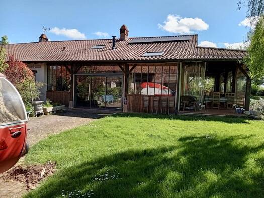 Maison à vendre 249 000 € 4 pièces 2 chambres 134 m² 3 110 m² de terrain Romenay 71470