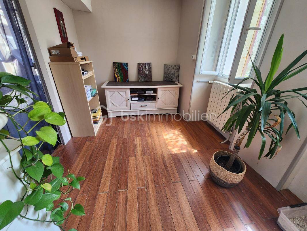 Maison 7 pièces 186 m² · à Saint-Pompain · 186 m² · 155 000 €