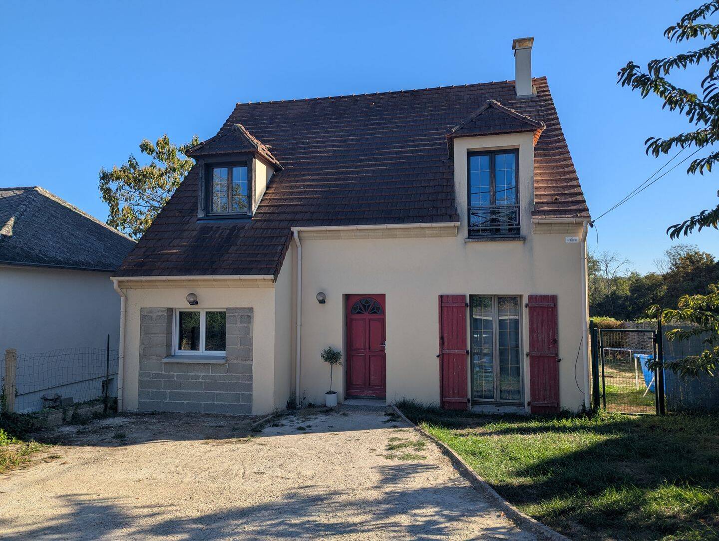 Maison 6 pièces 112 m² · à Nargis · 112 m² · 180 000 €