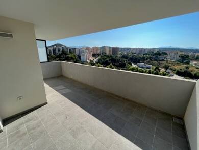 Appartement à louer 780 € 2 pièces 1 chambre 45 m² Étage 3/4 Maréchal Juin Ajaccio 20090