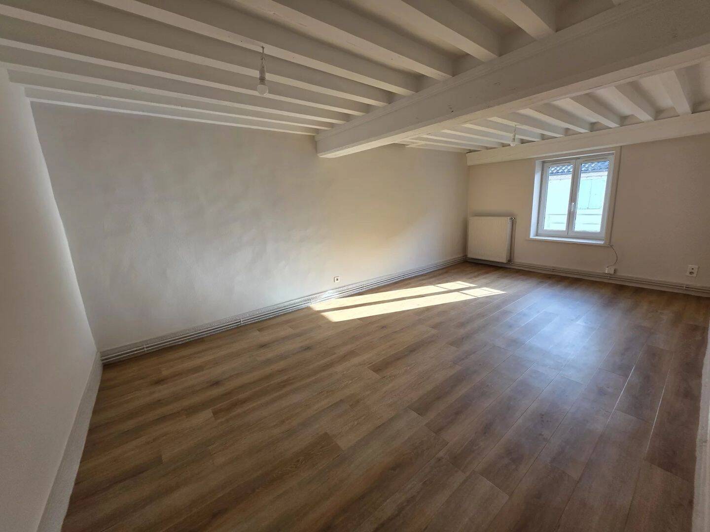Appartement 3 pièces 83 m² · à Beaujeu · 82,6 m² · 599 €