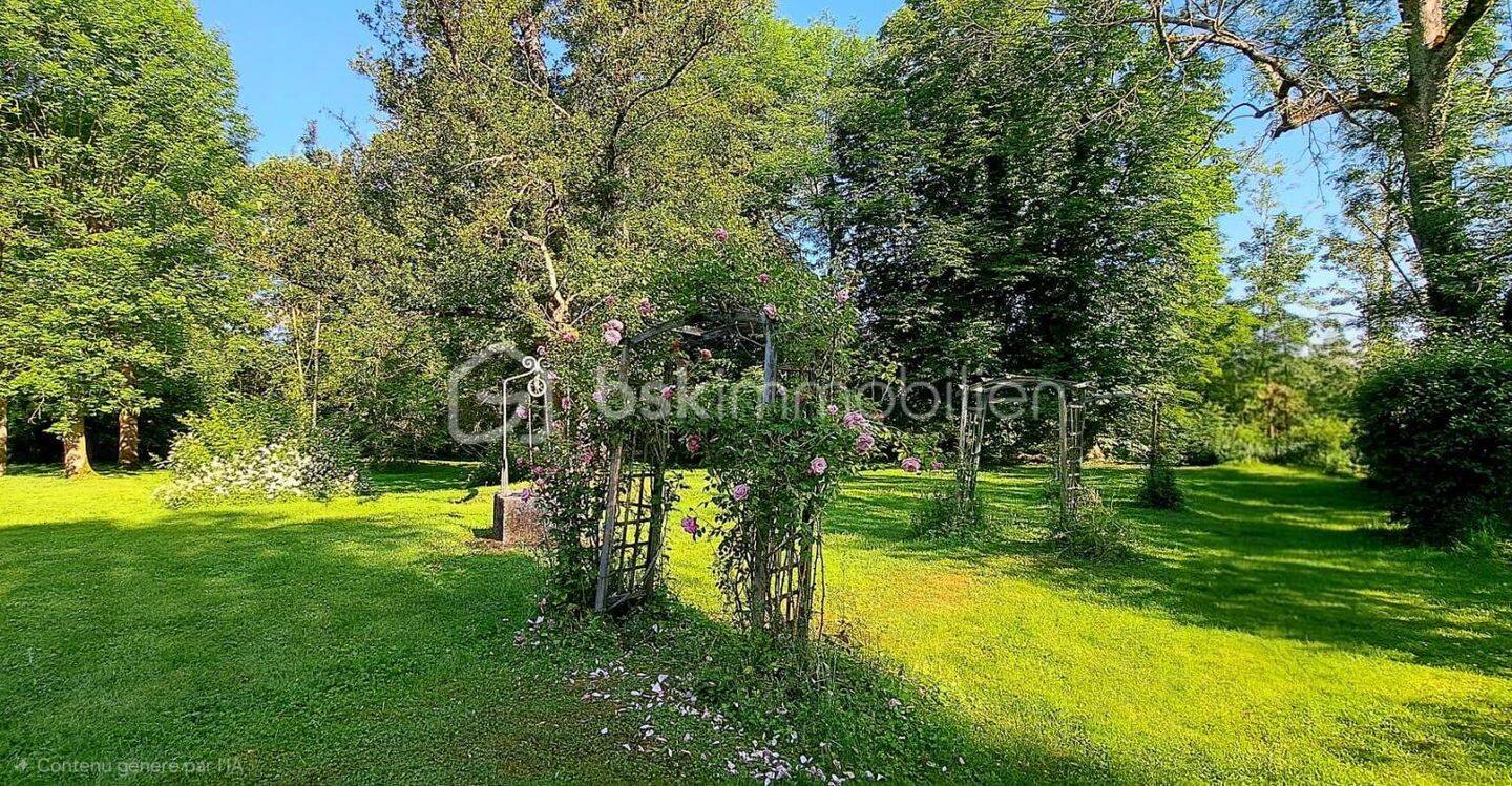 Maison 6 pièces 213 m² · à Noyers · 213 m² · 390 000 €