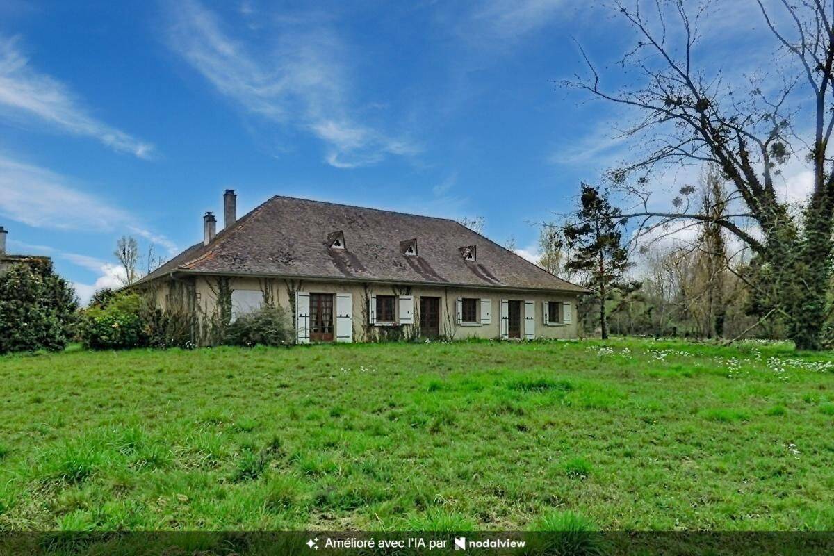 Maison 10 pièces 300 m² · à Saint-Denis-de-Pile · 300 m² · 477 000 €
