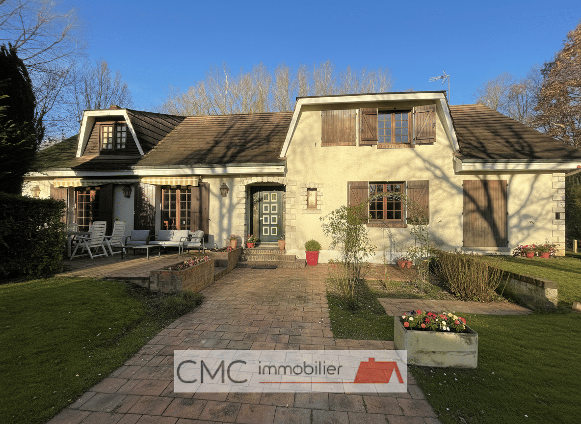 Maison 7 pièces 210 m² · à Nogent-le-Phaye · 210 m² · 445 050 €