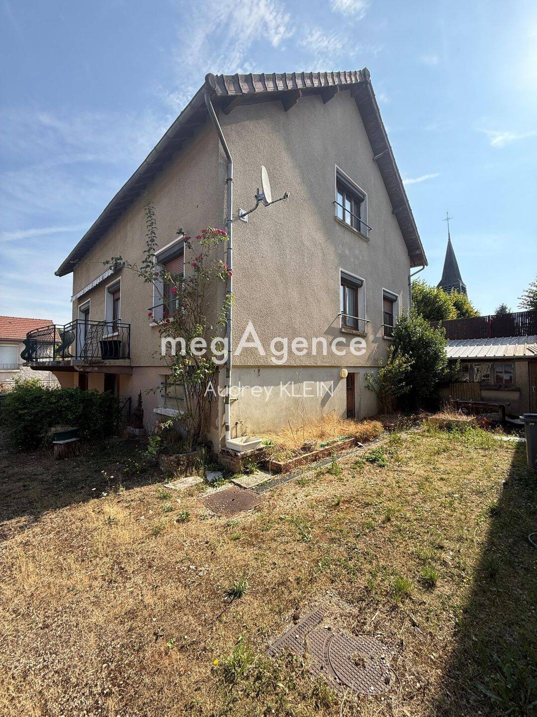 Maison 8 pièces 214 m² · à Paroy-en-Othe · 214 m² · 190 000 €