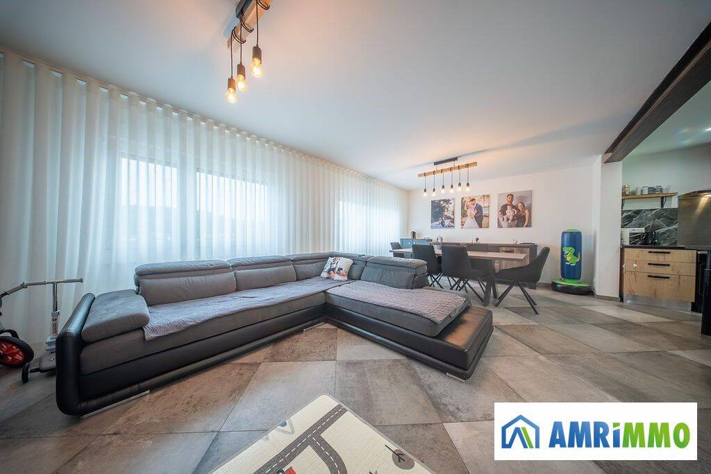 Maison 5 pièces 108 m² · à Thil · 108 m² · 385 000 €