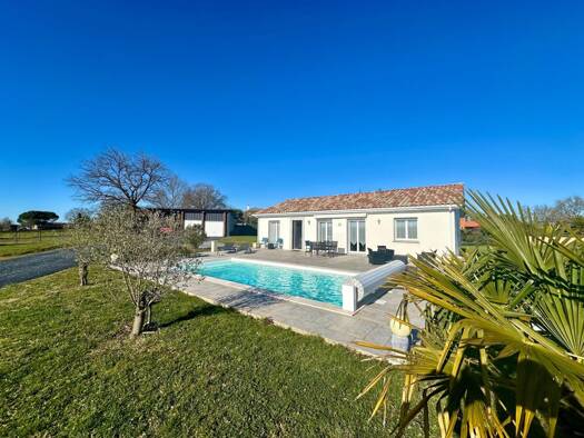 Maison de plain-pied à vendre 250 000 € 5 pièces 4 chambres 105 m² 2 700 m² de terrain Arblade-le-Haut 32110