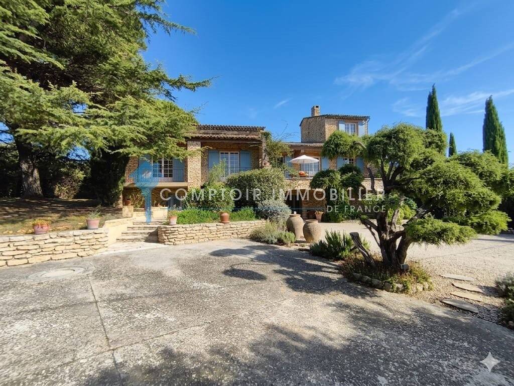 Maison 6 pièces 210 m² · à Aramon · 210 m² · 698 000 €