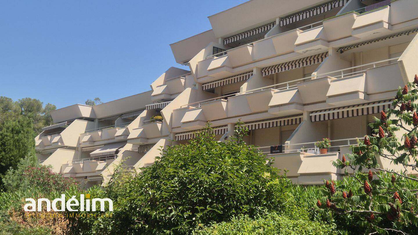 Appartement 1 pièce 26 m² · à Saint-Raphaël · 25,7 m² · 160 000 €