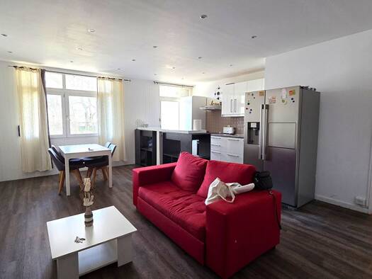 Appartement à vendre 199 900 € 3 pièces 2 chambres 66 m² RDC/2 Main de Fer Houilles 78800