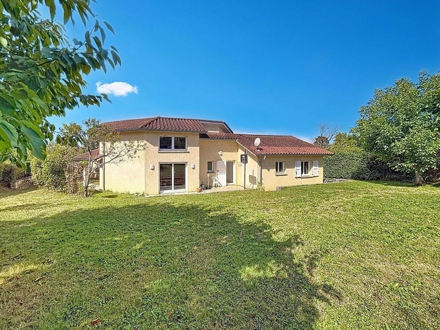 Maison 6 pièces 135 m² · à Meximieux · 135 m² · 370 000 €
