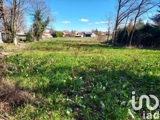 Terrain constructible à vendre 17 000 € 1 469 m² de terrain Roumazières-Loubert 16270