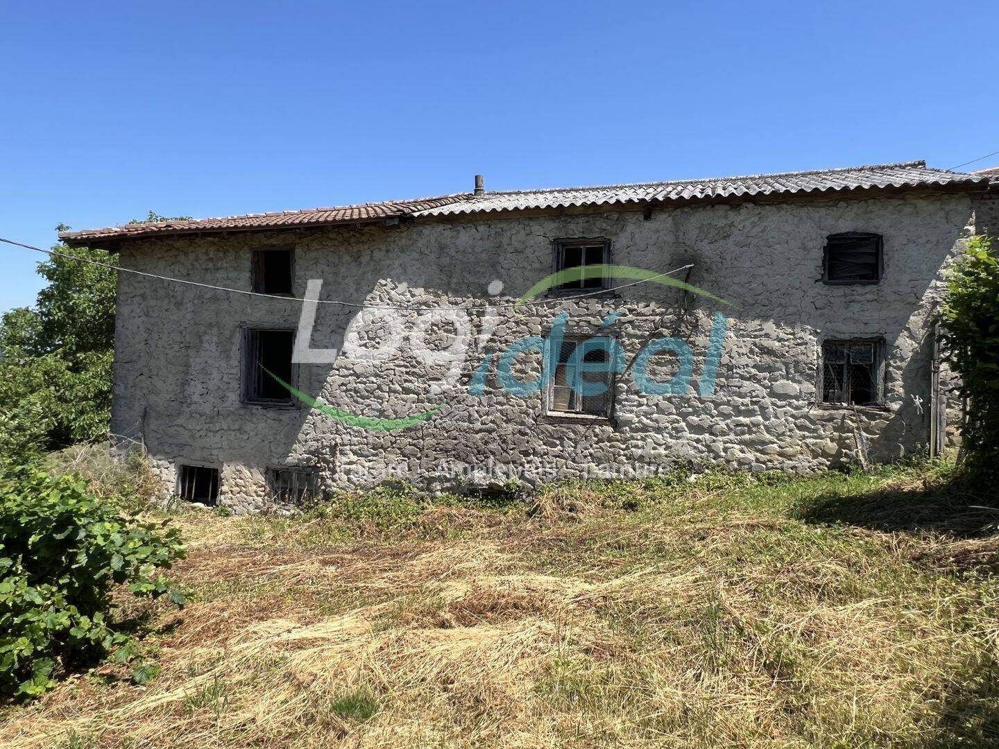 Maison 2 pièces 150 m² · à Cublize · 150 m² · 50 000 €