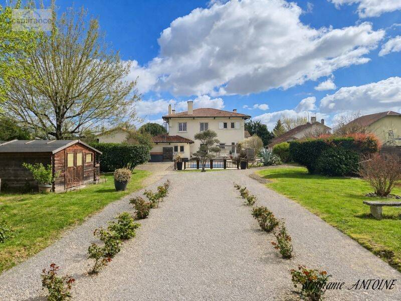 Maison 6 pièces 175 m² · à Aire-sur-l'Adour · 175 m² · 272 000 €