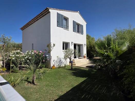 Maison à vendre 444 900 € 4 pièces 3 chambres 89 m² 440 m² de terrain Zone de Campagne Lambesc 13410