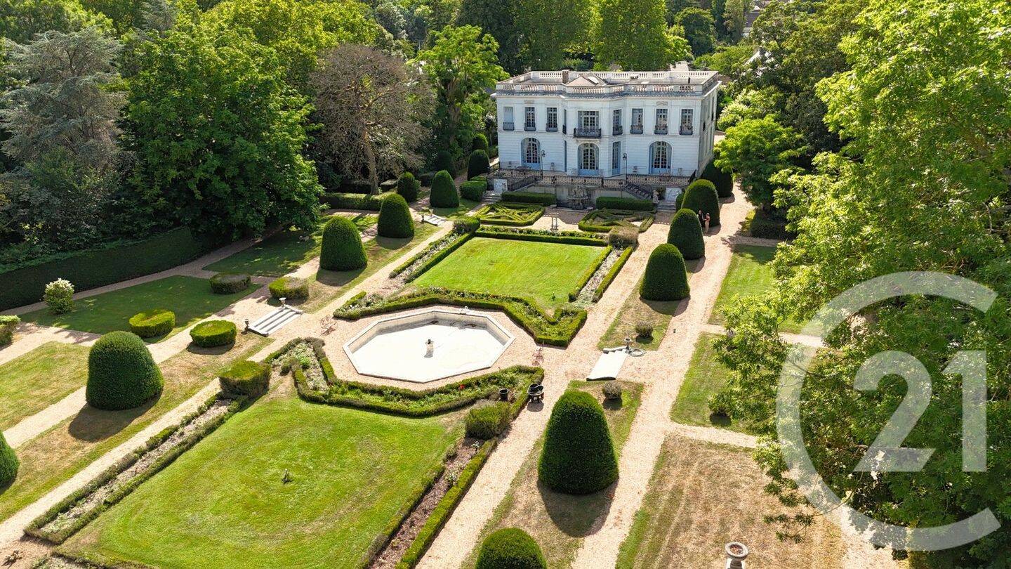 Maison 12 pièces 515 m² · à Ézy-sur-Eure · 515 m² · 1 995 000 €