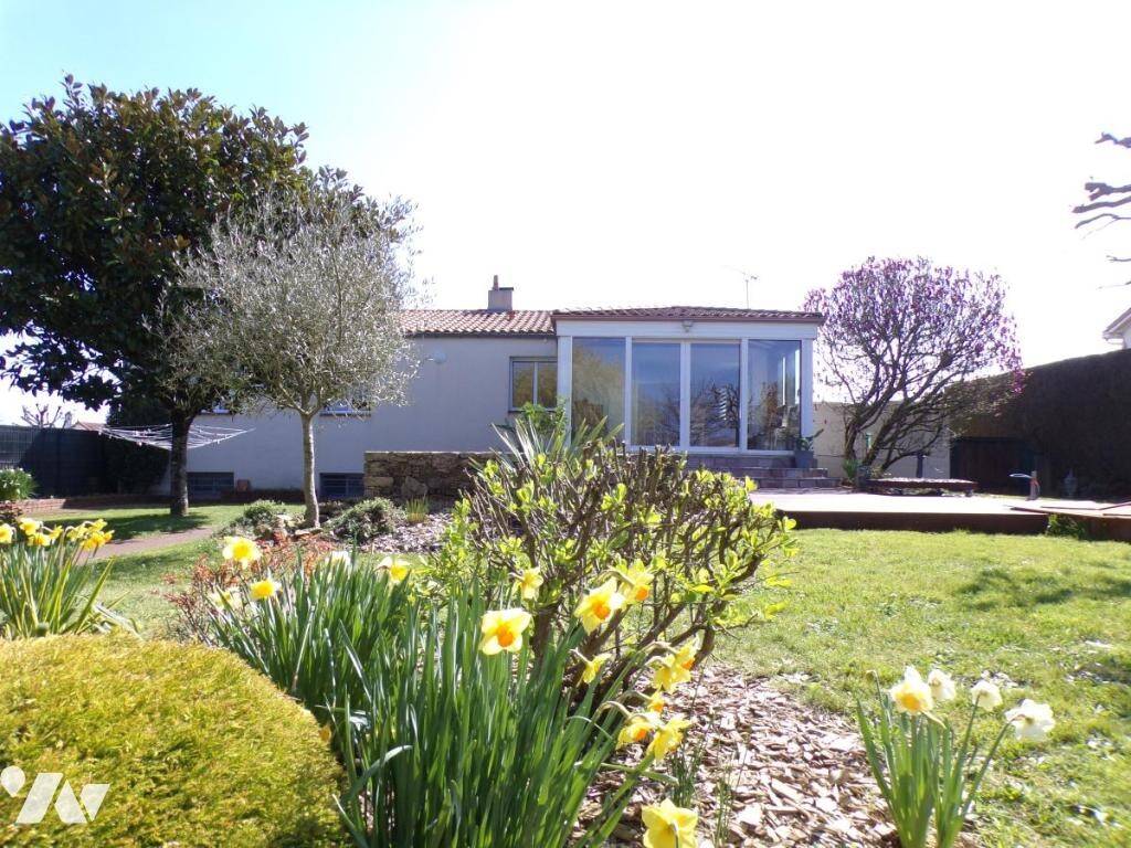 Maison 7 pièces 159 m² · à Mesnard-la-Barotière · 159 m² · 244 000 €