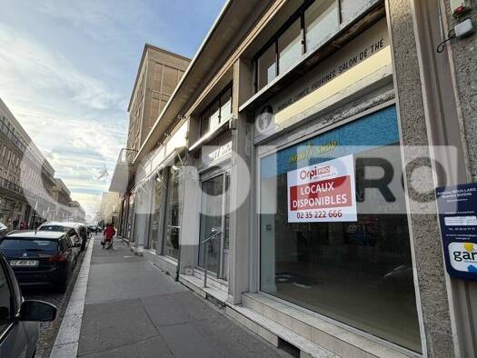 Local commercial à louer 2 851 € 210 m² de surface de vente Le Havre 76600