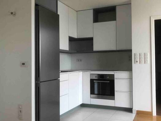 Appartement à louer 1 395 € 2 pièces 1 chambre 43 m² Étage -5/1 Epinettes Issy-les-Moulineaux 92130