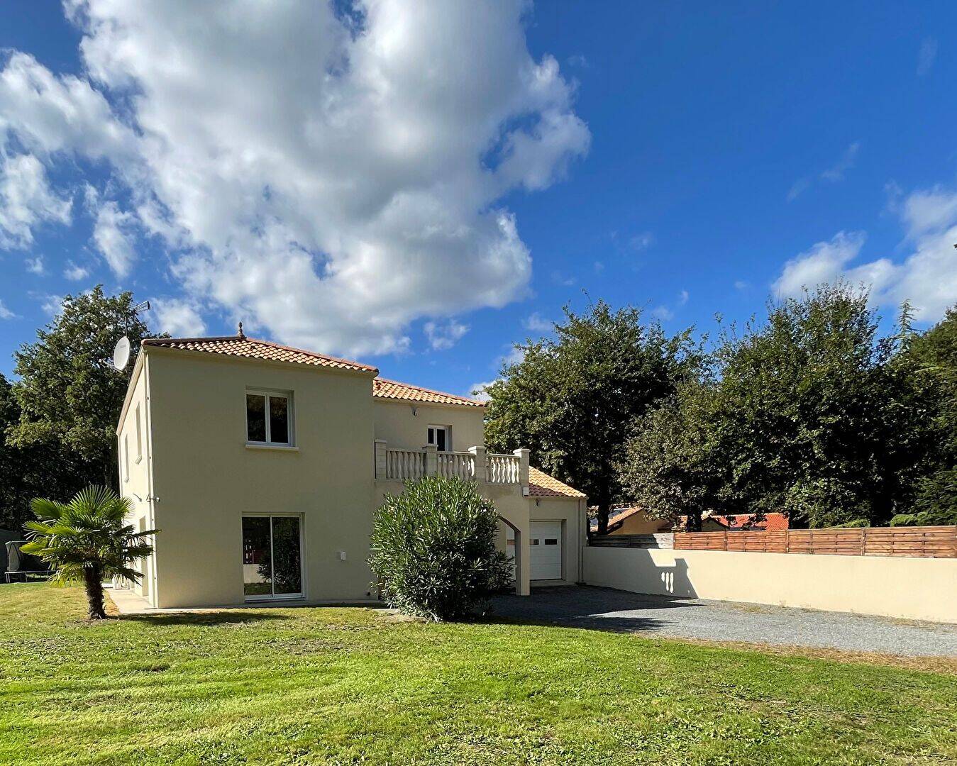 Maison 5 pièces 173 m² · à La Chevrolière · 172,8 m² · 349 900 €