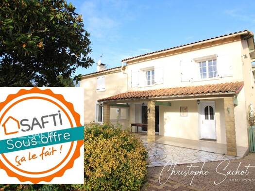 Maison à vendre 197 000 € 9 pièces 7 chambres 198 m² 3 215 m² de terrain Les Fosses 79360