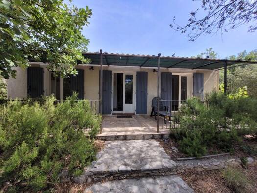 Maison à vendre 296 000 € 3 pièces 2 chambres 76,6 m² 2 030 m² de terrain Saint-Julien 83560