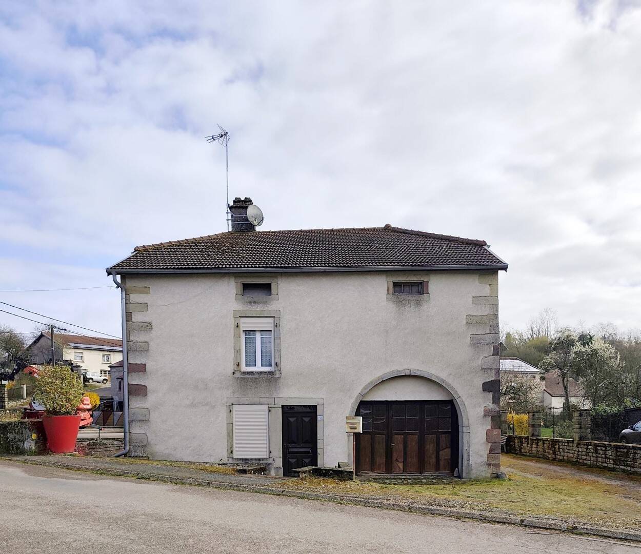 Maison 5 pièces 147 m² · à Passavant-la-Rochère · 147,4 m² · 50 000 €
