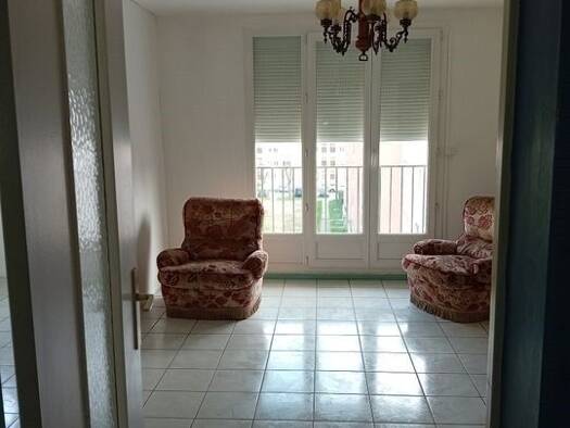 Appartement à louer 770 € 4 pièces 3 chambres 67 m² Les Hameaux de Paul Bert Dreux 28100