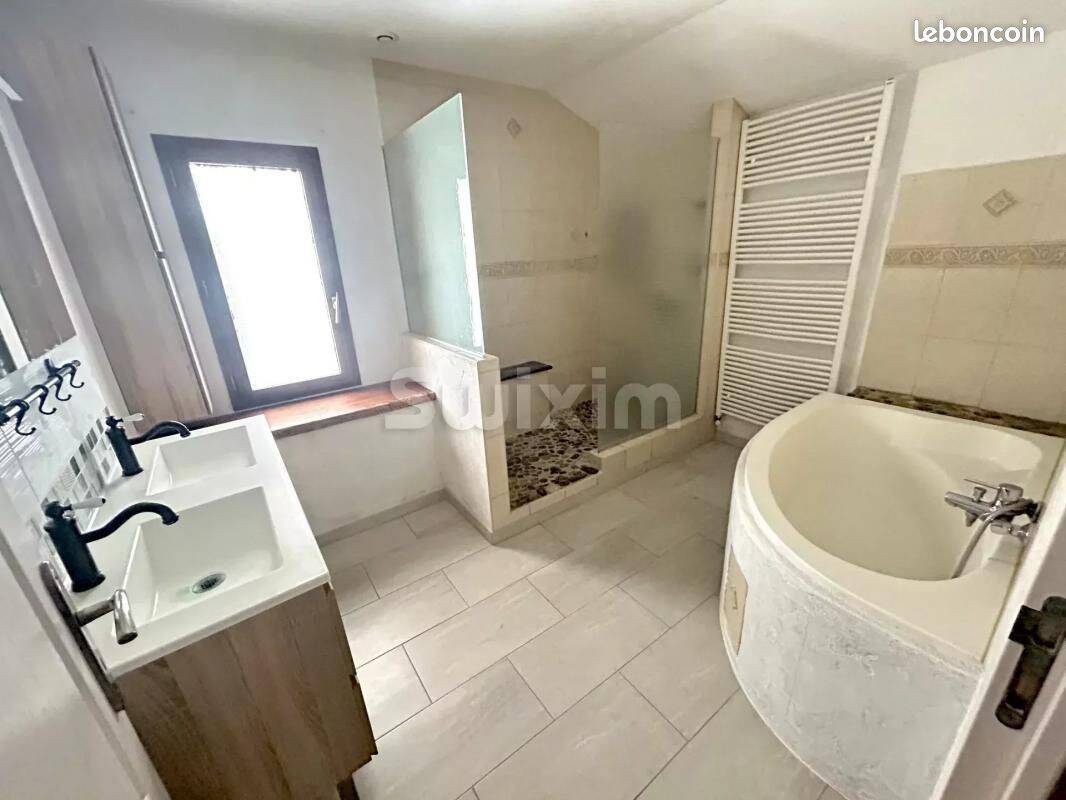 Maison 5 pièces 126 m² · à Flammerans · 126 m² · 235 000 €