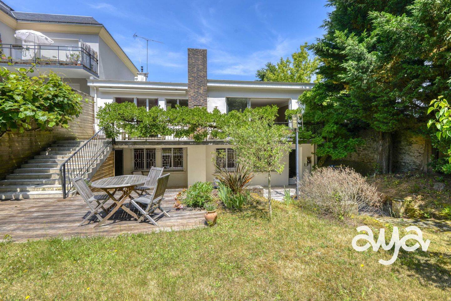 Maison 8 pièces 242 m² · à Saint-Sébastien-sur-Loire · 242,4 m² · 590 000 €