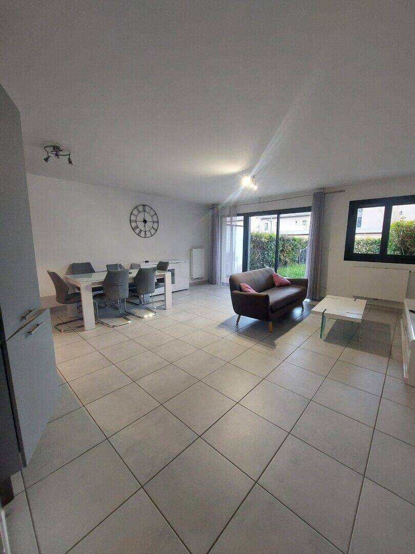 Appartement 3 pièces 68 m² · à Prévessin-Moëns · 68 m² · 1 742 €/mois