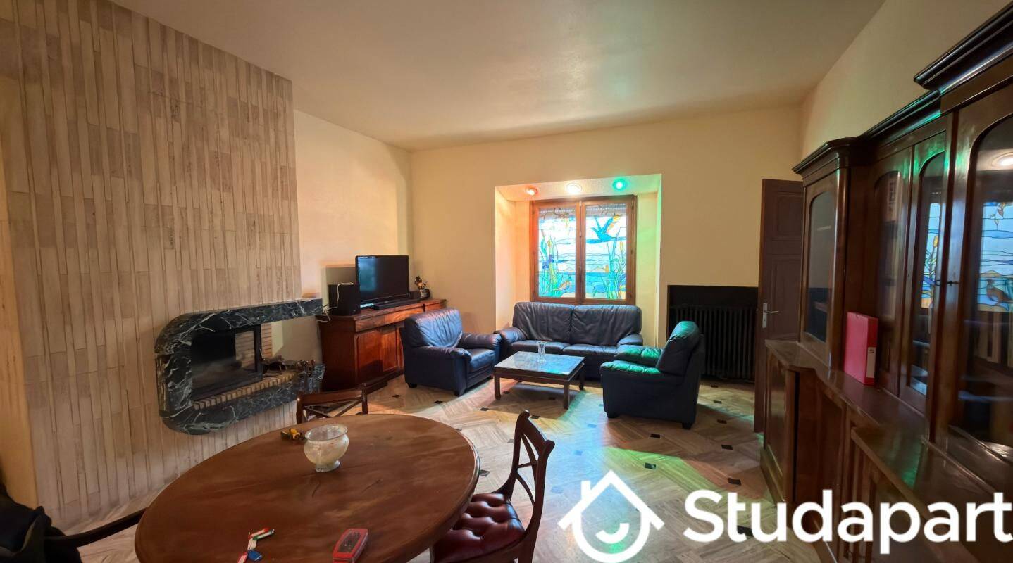1 pièce 20 m² · à Évry-Courcouronnes · 20 m² · 650 €