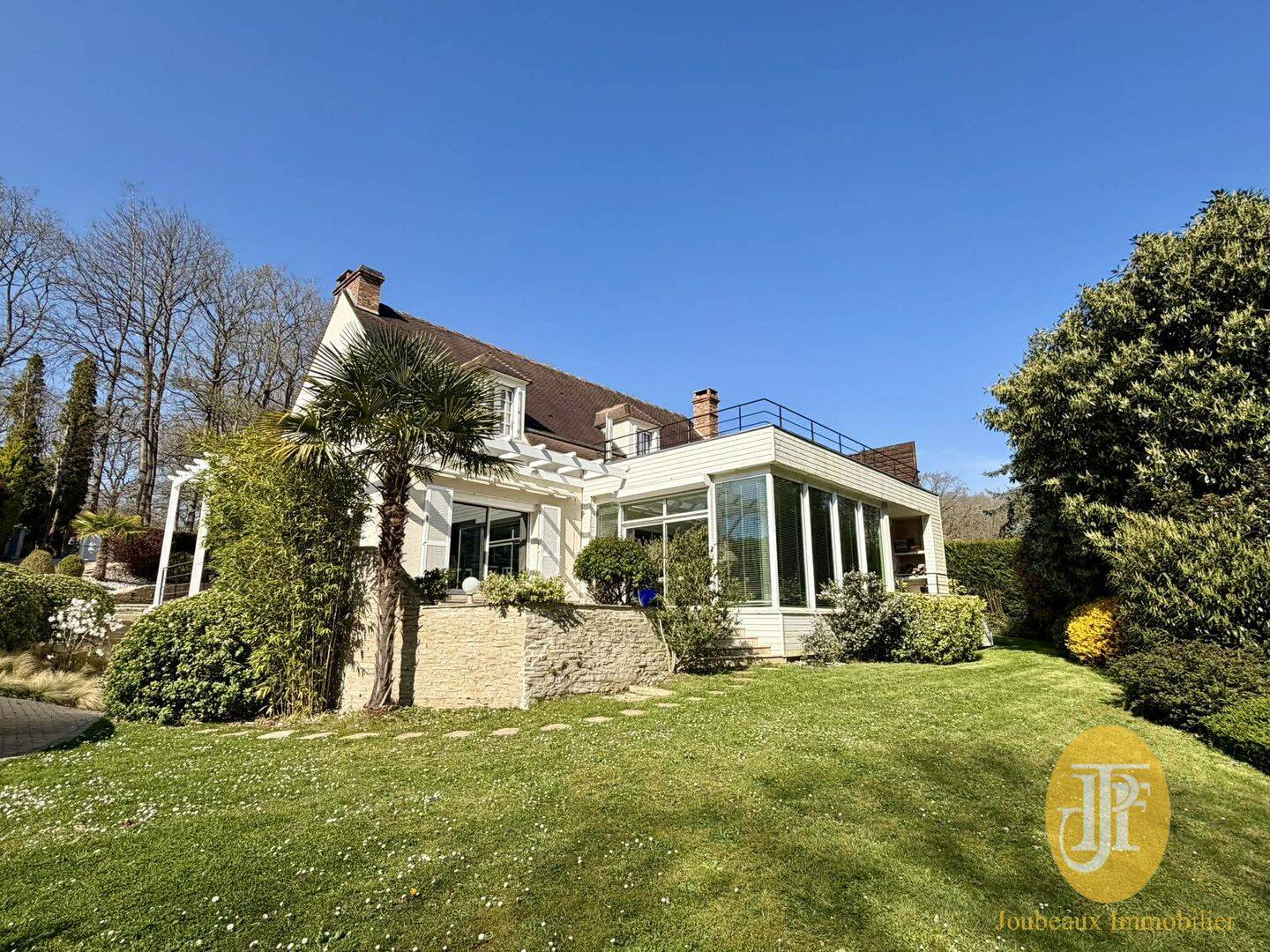 Maison 8 pièces 240 m² · à Vernon · 240 m² · 645 000 €