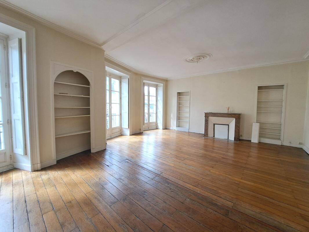 Appartement 4 pièces 96 m² · à Nantes · 96 m² · 1 140 €/mois