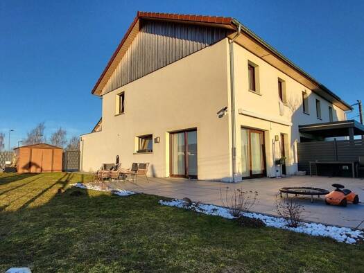 Maison à vendre 419 000 € 5 pièces 3 chambres 105 m² 438 m² de terrain Pontarlier 25300
