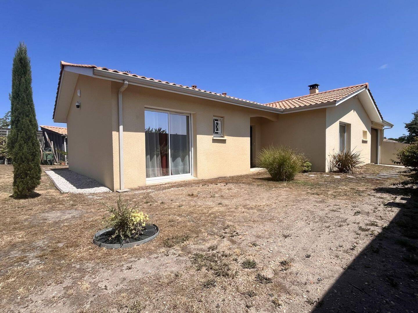 Maison 5 pièces 113 m² · à Carbon-Blanc · 113 m² · 353 500 €