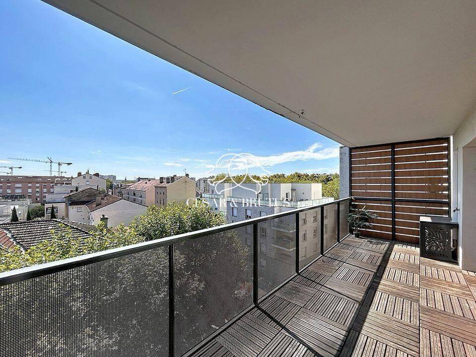 Appartement 4 pièces 80 m² · à Lyon 8ème Arrondissement · 80 m² · 380 000 €