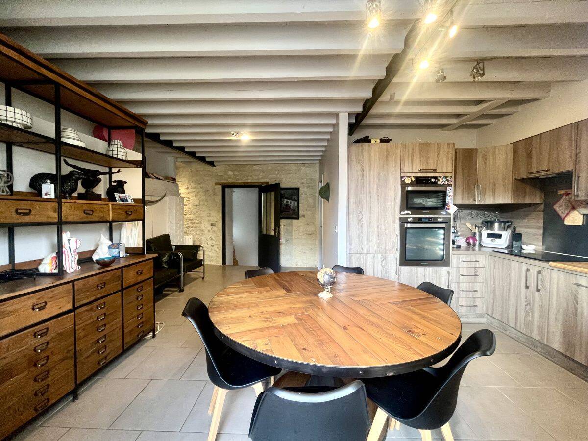 Appartement 3 pièces 83 m² · à Port-en-Bessin-Huppain · 83 m² · 807 €/mois