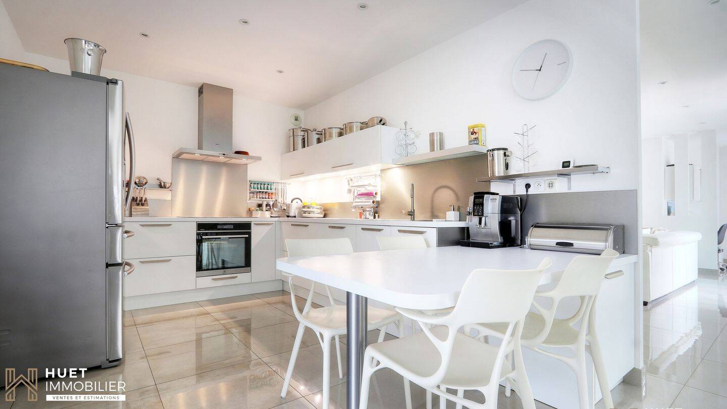 Maison 6 pièces 154 m² · à Bruz · 154 m² · 728 000 €